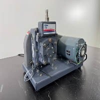 Welch 1400 DuoSeal Vacuum Pump image 0